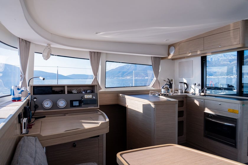 Tivat Katamaran 4 kabin Konaklama 8 kişi Seyir 8 kişi 12.94 m İlan No: #28156 3