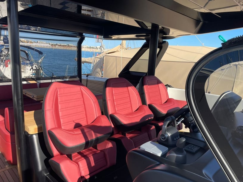 Cannes Sürat Teknesi 1 kabin Konaklama 2 kişi Seyir 12 kişi 14.25 m İlan No: #28164 4