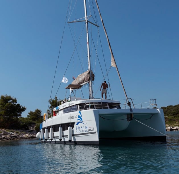 Seget Donji Catamaran 4 cabin 12 berths 12 guests 12.31 m Listing Number: #28178 2