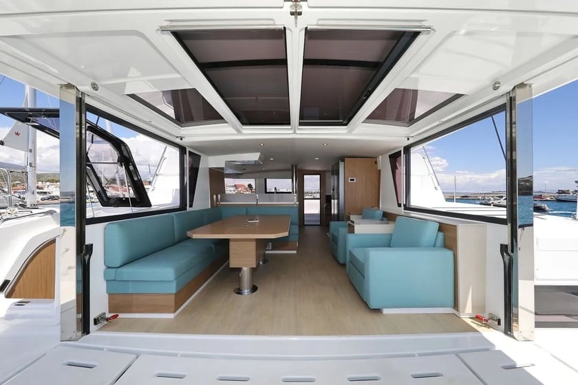 Seget Donji Katamaran 4 Kabine 8 Liegeplätze 8 Gäste 14.28 m Nummer des Inserats: #28179 4