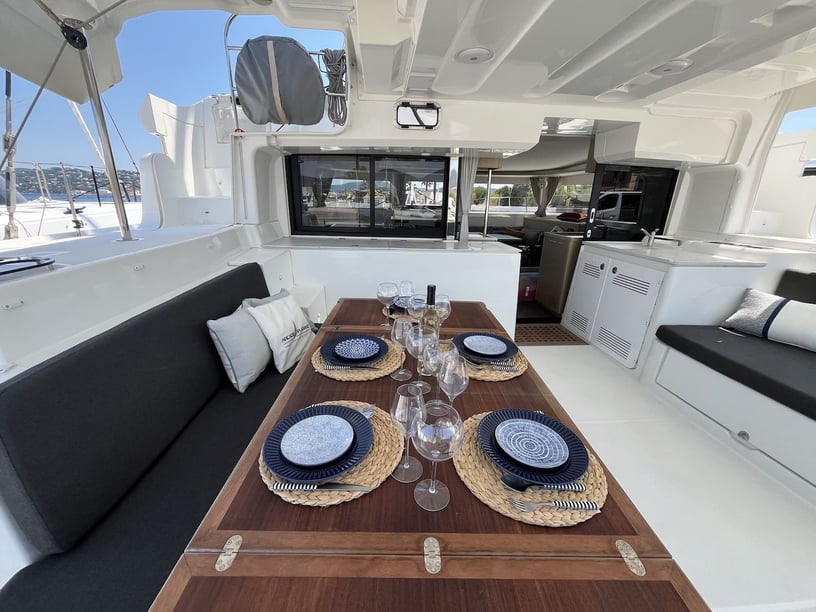 Grimaud Katamaran 4 kabin Konaklama 8 kişi Seyir 12 kişi 13.99 m İlan No: #28181 3