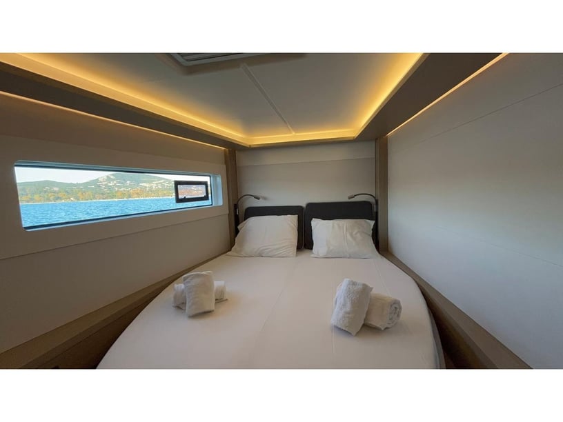 Grimaud Katamaran 4 kabin Konaklama 8 kişi Seyir 12 kişi 13.99 m İlan No: #28181 2