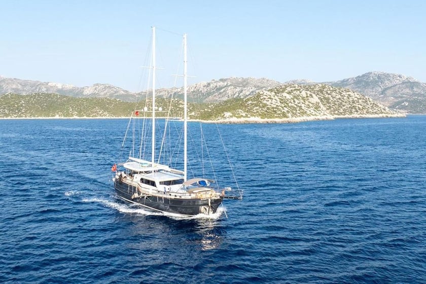 Marmaris Gulet Cabine 5  Couchettes 11  Invités 11  24 m Numéro de l'annonce: #28186