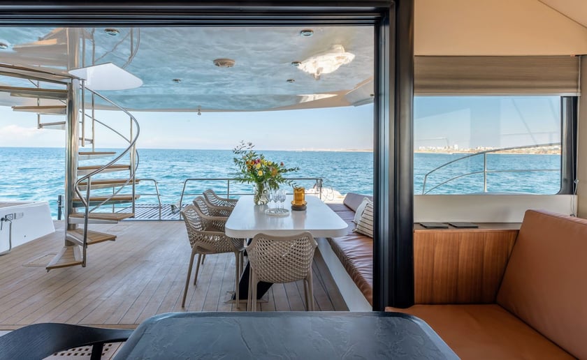 Lavrion Catamaran Cabine 4  8  slaapplaatsen 8  gasten 20.05 m Lijstnummer: #28189 4