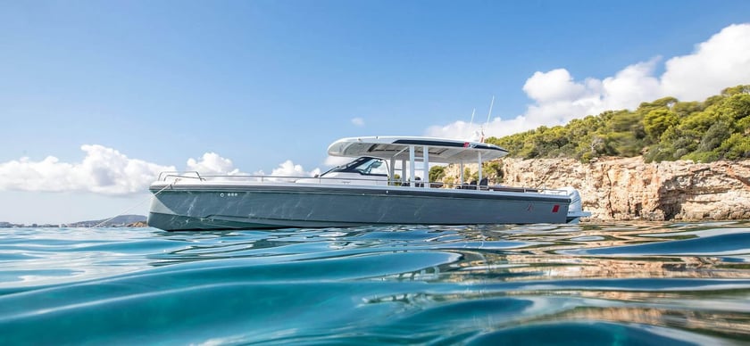 Chania Motorboat 1 cabin 2 berths 9 guests 11.2 m Listing Number: #28192 3