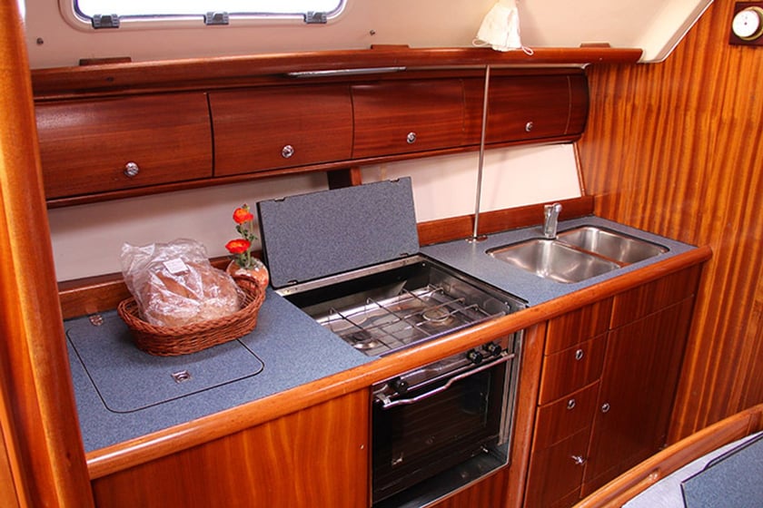 Chora Sfakion Sailboat 3 cabin 6 berths 6 guests 12.18 m Listing Number: #28194 4