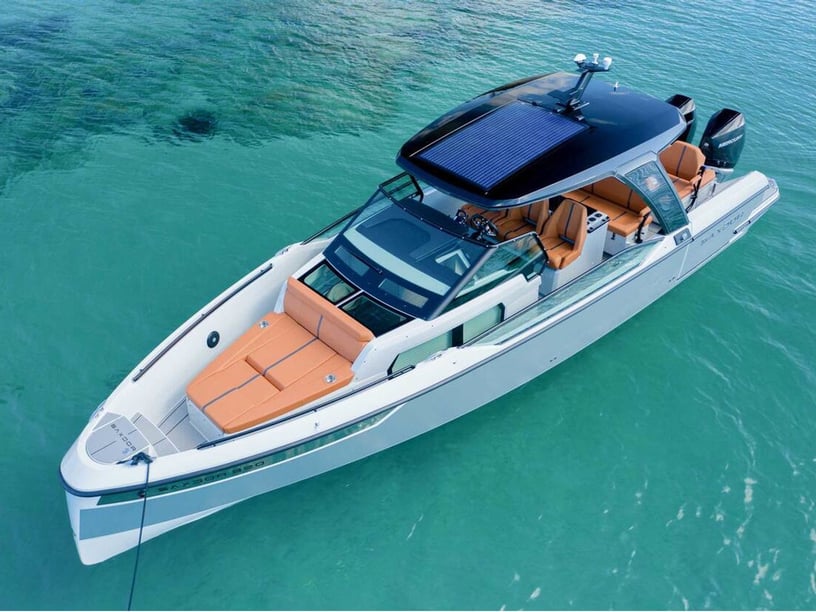 Chania Motorboat 1 cabin 2 berths 9 guests 10.28 m Listing Number: #28196