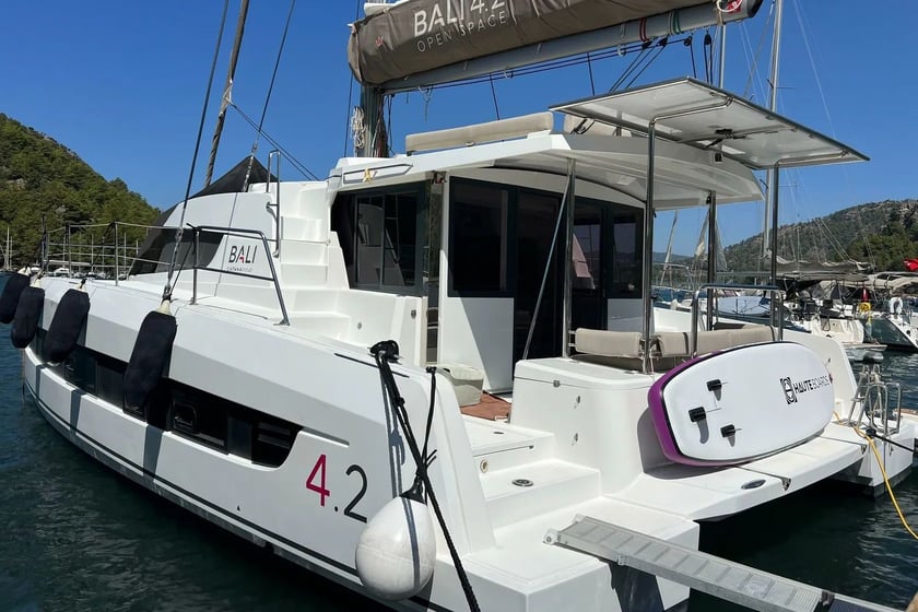 Orhaniye Catamaran Cabine 4  7  slaapplaatsen 7  gasten 12.45 m Lijstnummer: #28201