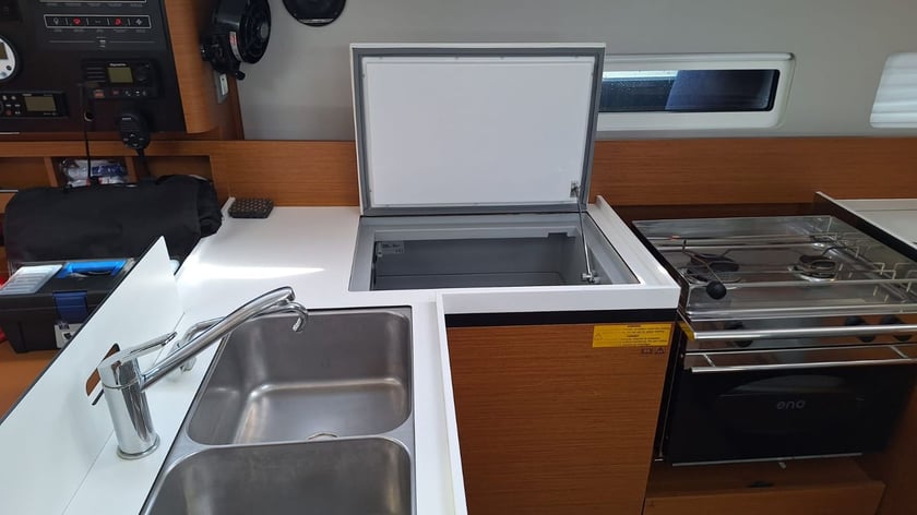 Palairos Voilier Cabine 3  Couchettes 8  Invités 8  12.35 m Numéro de l'annonce: #28220 3