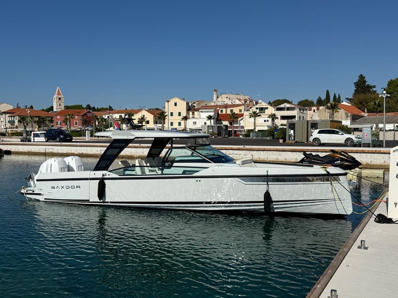 Sukosan Motorboot Cabine 1  2  slaapplaatsen 8  gasten 10.28 m Lijstnummer: #28240