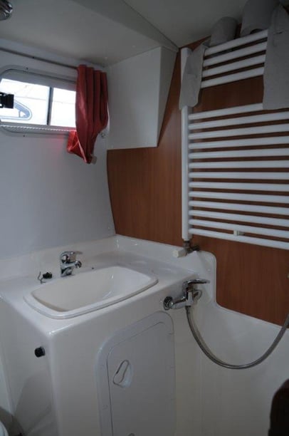 Lübz Lancha motora Cabina 4  8  literas 12  invitados 12.63 m Número de anuncio: #28245 5