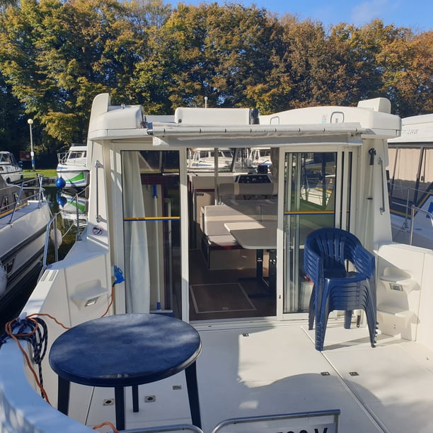 Lübz Motorboot Cabine 4  8  slaapplaatsen 12  gasten 11.5 m Lijstnummer: #28246 3