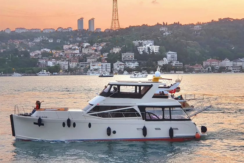 İstanbul Motoryat  Konaklama 2 kişi Seyir 29 kişi 18.05 m İlan No: #28266