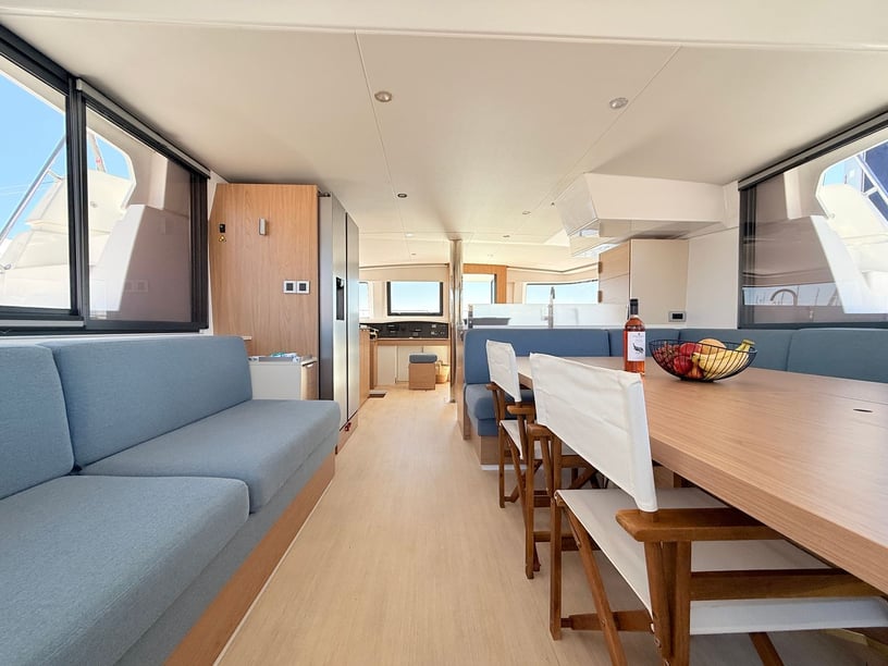 Nea Peramos - Attica Catamaran Cabine 6  12  slaapplaatsen 12  gasten 14.82 m Lijstnummer: #28284 2