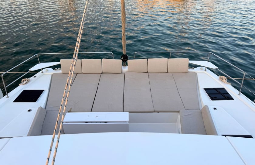 Nea Peramos - Attica Catamaran Cabine 6  12  slaapplaatsen 12  gasten 14.82 m Lijstnummer: #28284 5