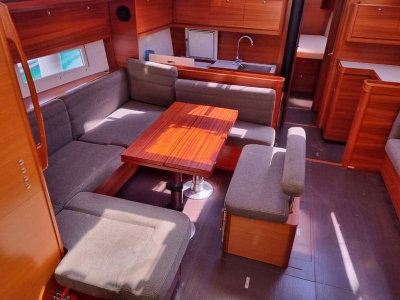 Gdansk Yelkenli 5 kabin Konaklama 12 kişi Seyir 12 kişi 15.2 m İlan No: #28289 2