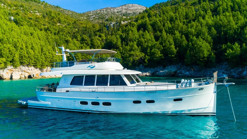 Dubrovnik Yacht à moteur Cabine 3  Couchettes 6  Invités 6  21.24 m Numéro de l'annonce: #28296 4