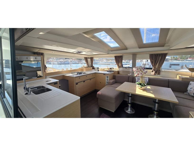 Olbia Katamaran 5 kabin Konaklama 11 kişi Seyir 11 kişi 13.45 m İlan No: #28297 2