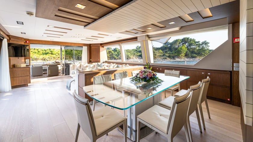 Rogoznica Motoryacht 6 Kabine 12 Liegeplätze 12 Gäste 30.6 m Nummer des Inserats: #28301 5