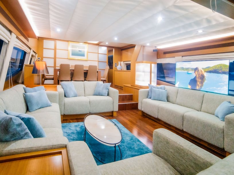 Gesplitst Motorjacht Cabine 4  8  slaapplaatsen 8  gasten 24.05 m Lijstnummer: #28303 2