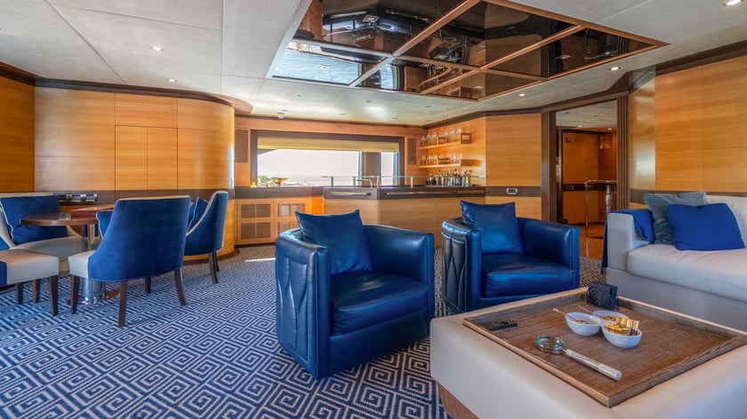 Gesplitst Motorjacht Cabine 6  12  slaapplaatsen 12  gasten 39 m Lijstnummer: #28304 3