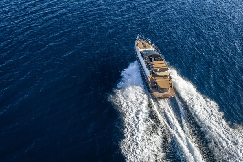 Kaštel Gomilica Sürat Teknesi 2 kabin Konaklama 6 kişi Seyir 6 kişi 13.82 m İlan No: #28317 4