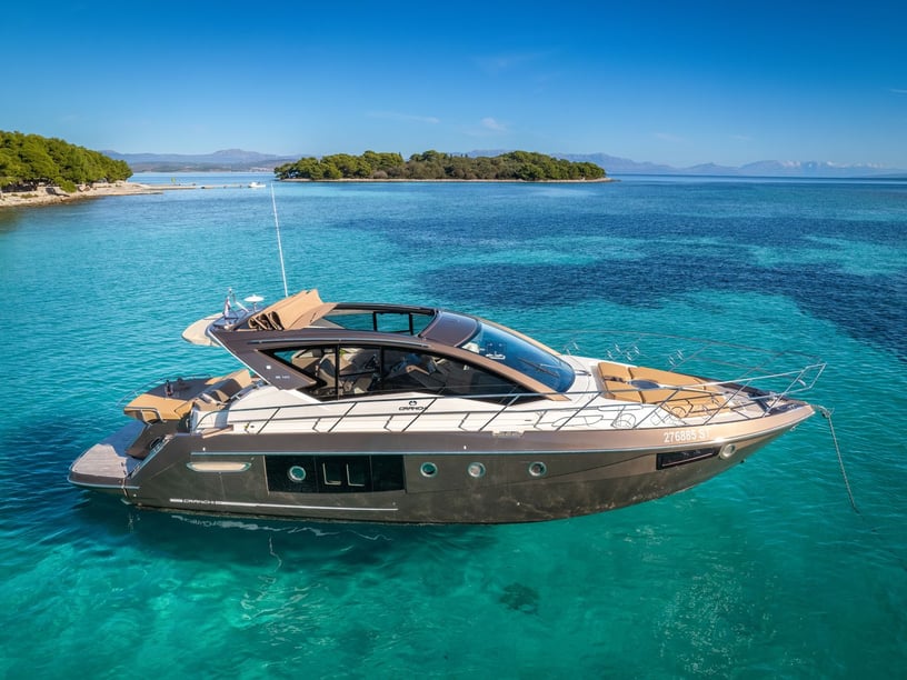 Kaštel Gomilica Sürat Teknesi 2 kabin Konaklama 6 kişi Seyir 6 kişi 13.82 m İlan No: #28317