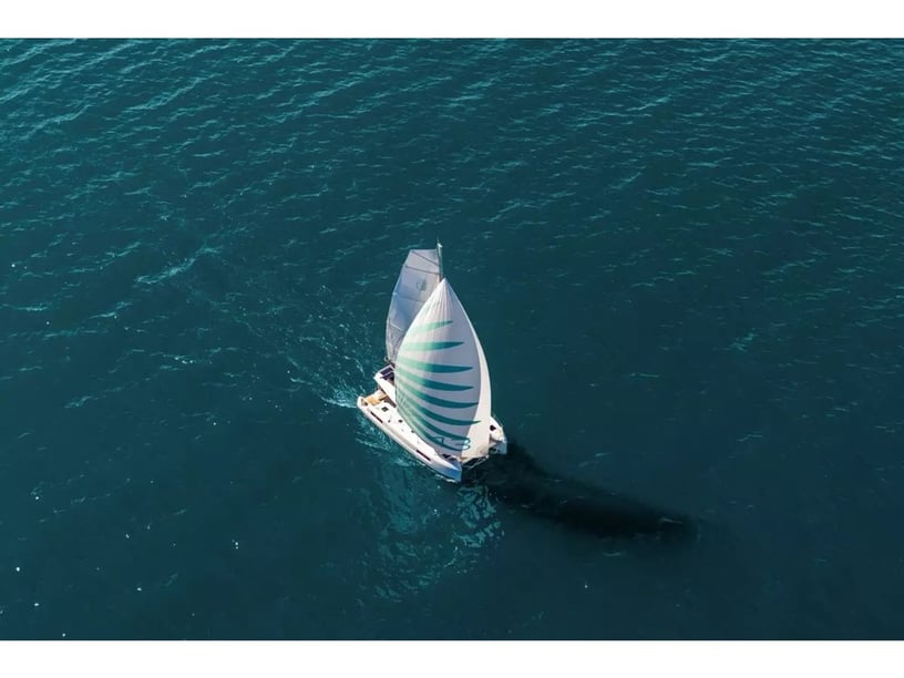 Portisco Katamaran 4 Kabine 12 Liegeplätze 12 Gäste 13.85 m Nummer des Inserats: #28325