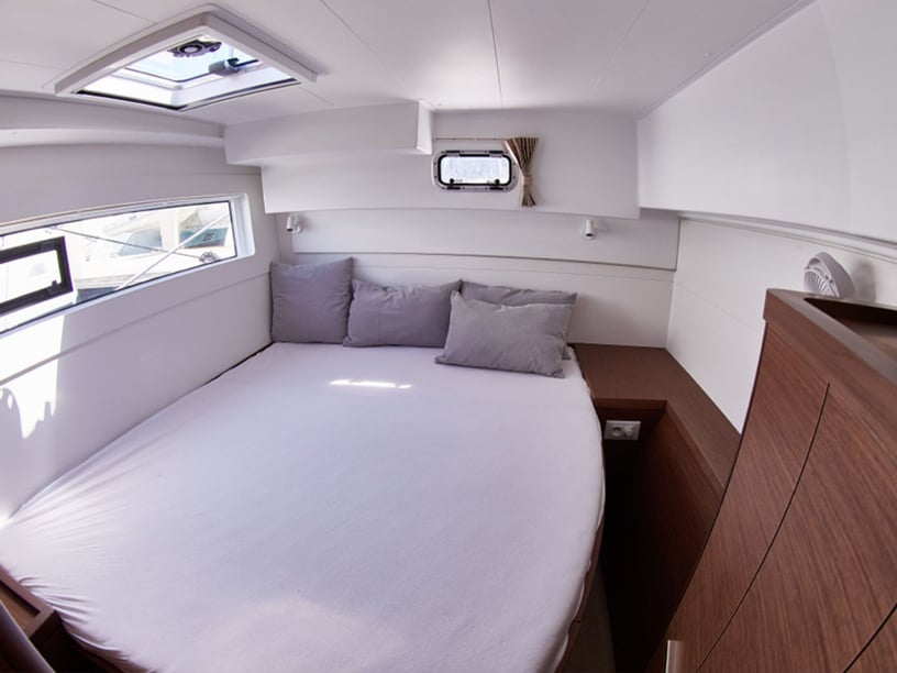 Pula Katamaran 4 Kabine 8 Liegeplätze 8 Gäste 11.74 m Nummer des Inserats: #28329 3