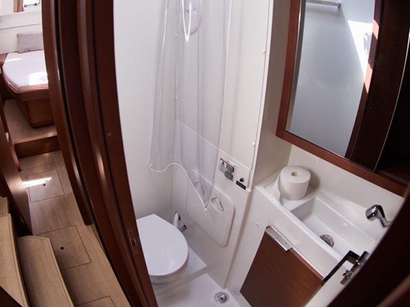 Pula Katamaran 4 Kabine 8 Liegeplätze 8 Gäste 11.74 m Nummer des Inserats: #28329 2