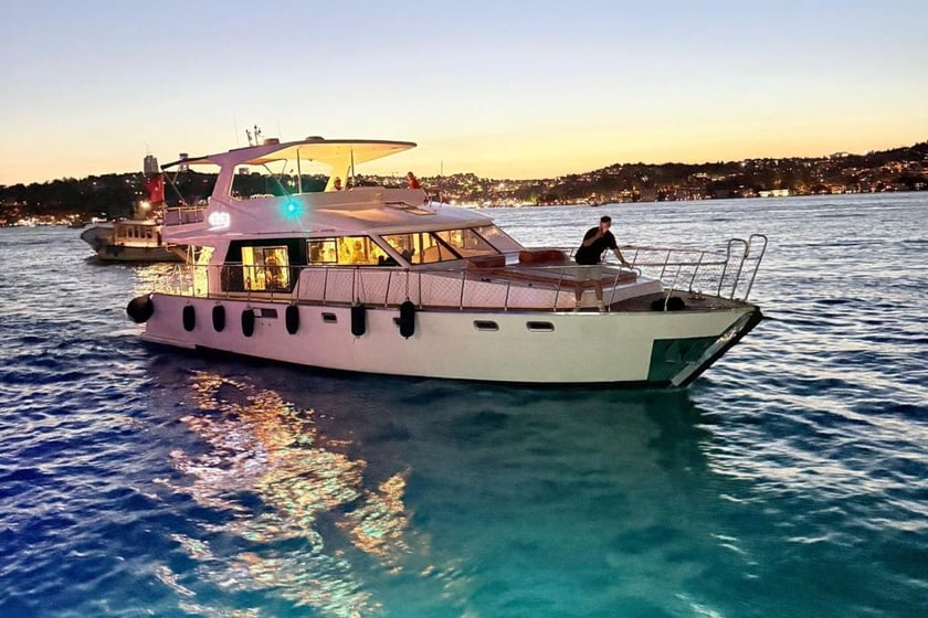 Bebek Yate a motor   12  invitados 17 m Número de anuncio: #28334 2