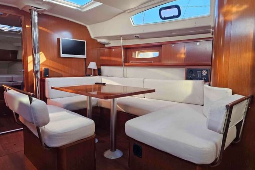 Bodrum Sailboat 3 cabin 6 berths 6 guests 43 ft Listing Number: #28342 4