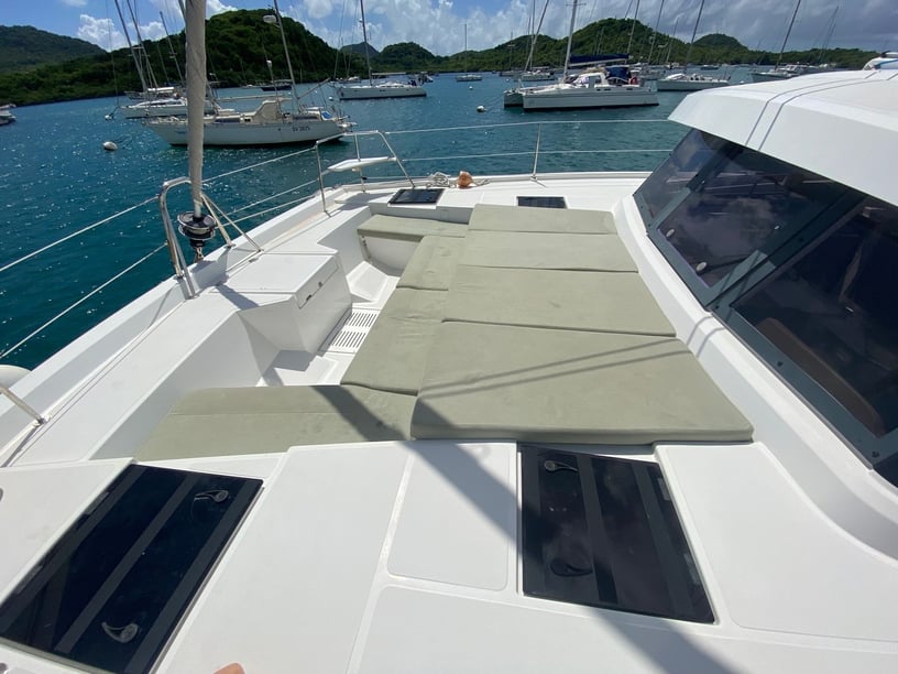 Martinique Catamaran Cabine 4  Couchettes 12  Invités 12  12.31 m Numéro de l'annonce: #28359 4