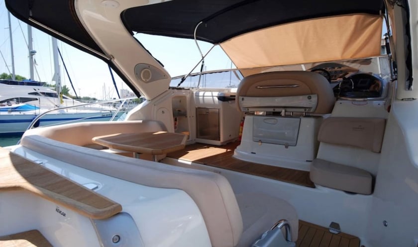 Cannigione Bateau à moteur Cabine 2  Couchettes 6  Invités 6  11.7 m Numéro de l'annonce: #28367 3