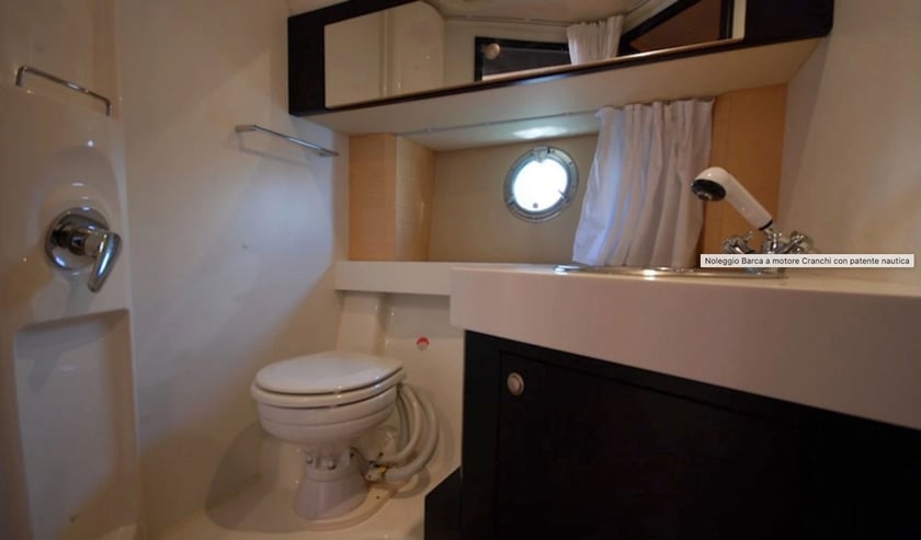 Cannigione Bateau à moteur Cabine 2  Couchettes 6  Invités 6  11.7 m Numéro de l'annonce: #28367 4