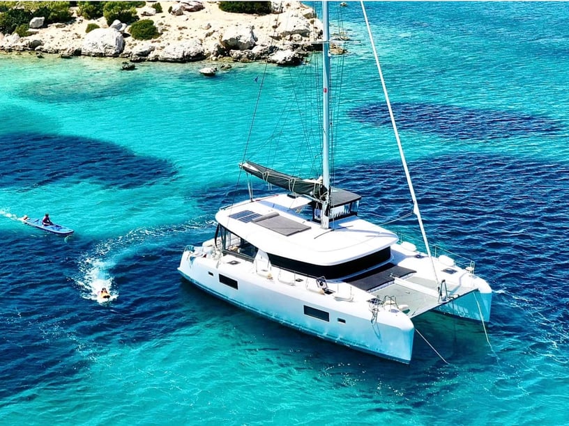 Kanistro - Chalkidiki Katamaran 5 Kabine 10 Liegeplätze 10 Gäste 12.8 m Nummer des Inserats: #28381