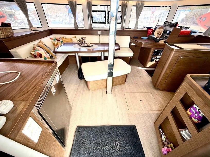 Kanistro - Chalkidiki Catamaran 5 cabin 10 berths 10 guests 12.8 m Listing Number: #28381 2