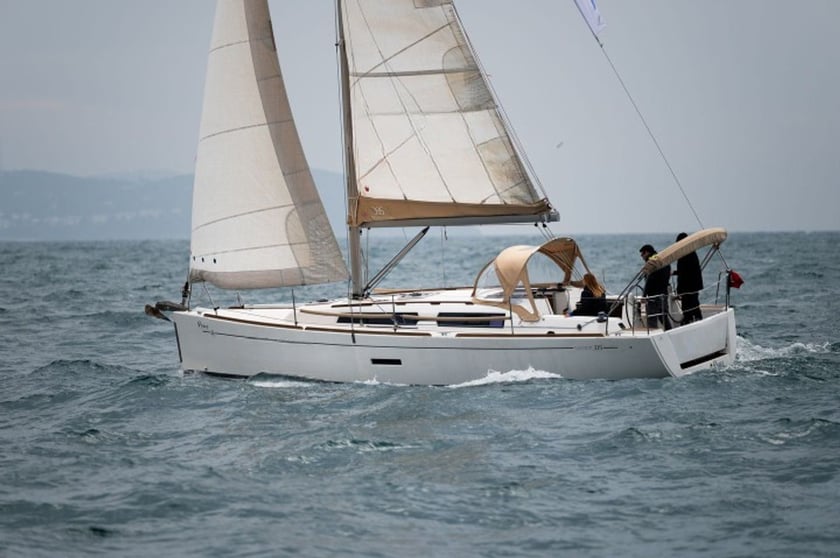 Kadikoy Voilier Cabine 2   Invités 6  10.28 m Numéro de l'annonce: #28382 2