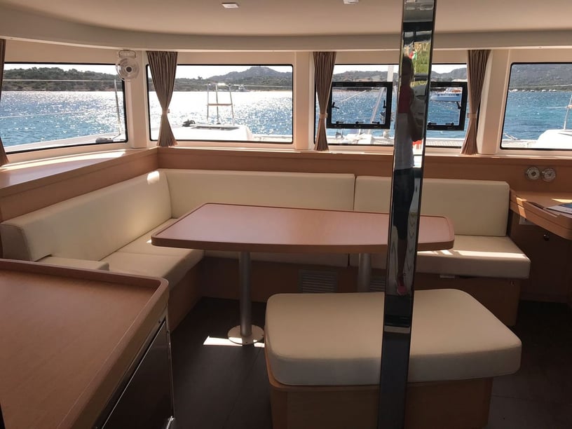 Pointe a Pitre Catamaran 4 cabin 12 berths 12 guests 12.8 m Listing Number: #28393 2