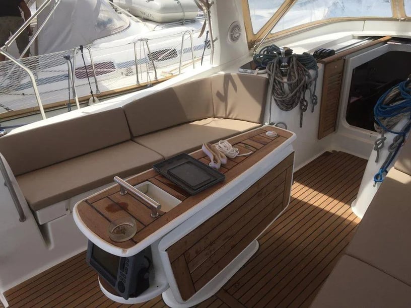 Elefsina Sailboat 5 cabin 10 berths 10 guests 15.94 m Listing Number: #28415 3