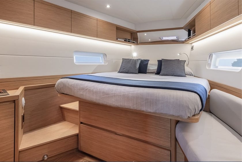 Castellammare del Golfo Yelkenli 3 kabin Konaklama 8 kişi Seyir 8 kişi 14.9 m İlan No: #28419 5