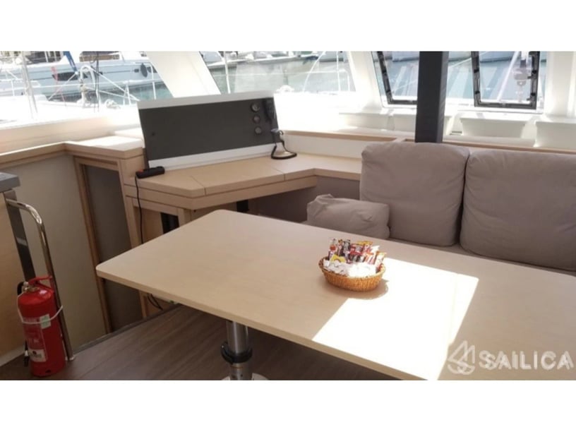 Roses Catamaran 4 cabin 12 berths 12 guests 11.73 m Listing Number: #28423 2