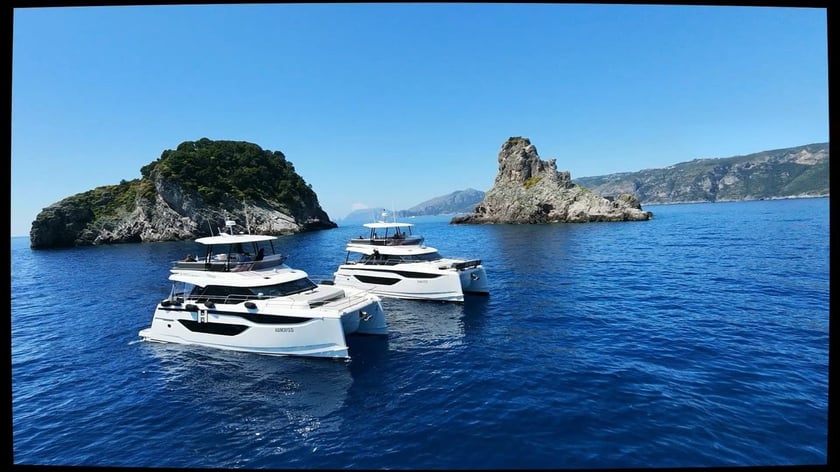 Castellammare di Stabia Catamaran Cabine 3  6  slaapplaatsen 14  gasten 14.79 m Lijstnummer: #28429 4