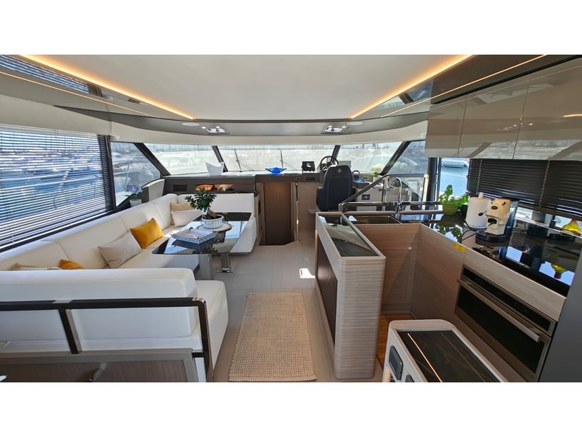 Castellammare di Stabia Catamaran Cabine 3  6  slaapplaatsen 14  gasten 14.79 m Lijstnummer: #28429 2