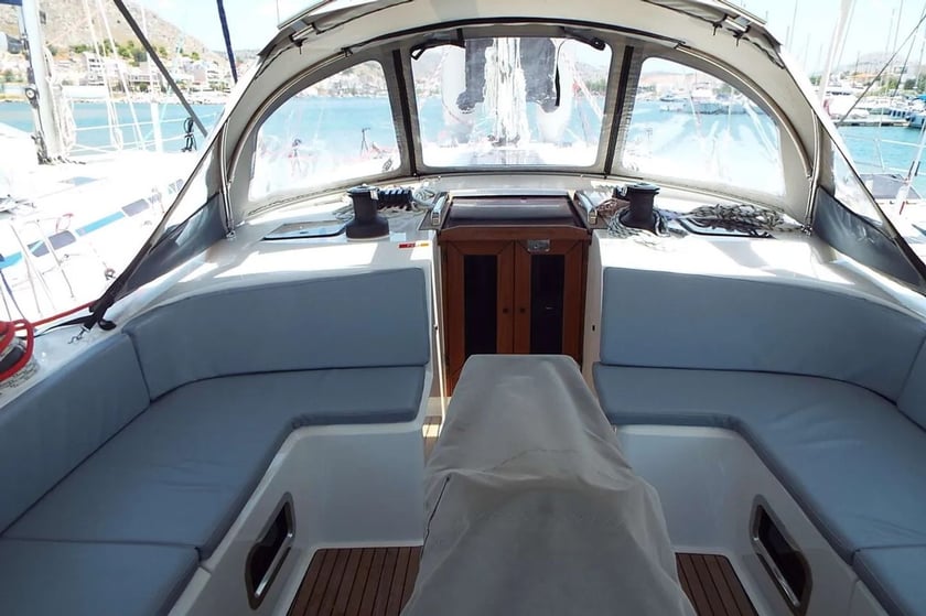 Salamine Voilier Cabine 5  Couchettes 10  Invités 10  16 m Numéro de l'annonce: #28435 3