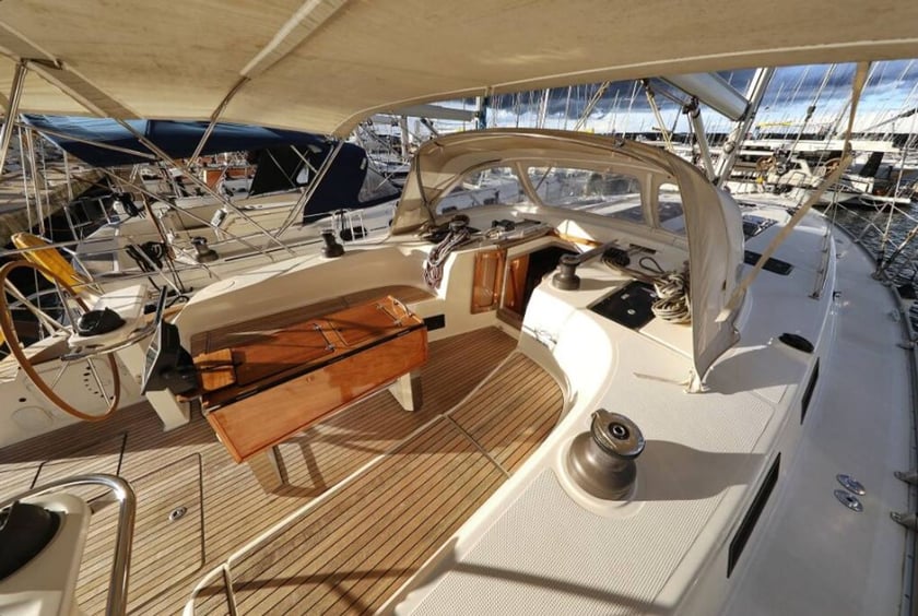 Salamine Voilier Cabine 5  Couchettes 12  Invités 12  15.5 m Numéro de l'annonce: #28436 5