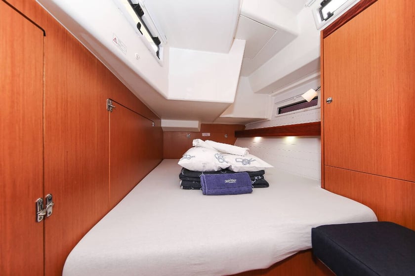 Salamine Voilier Cabine 5  Couchettes 12  Invités 12  15.5 m Numéro de l'annonce: #28436 3