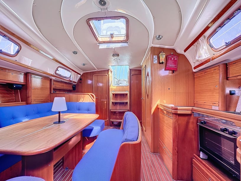 Salamina Velero Cabina 3  8  literas 8  invitados 12 m Número de anuncio: #28437 2