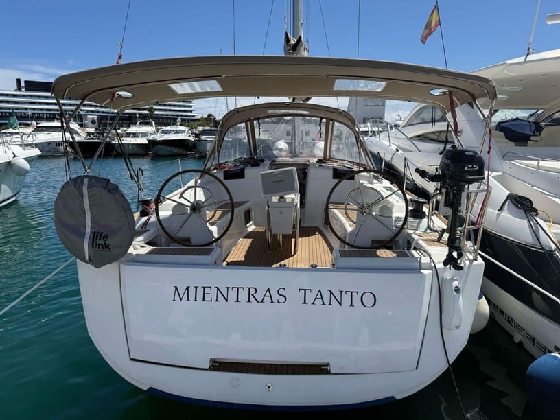 Ibiza Segelboot 4 Kabine 7 Liegeplätze 10 Gäste 13.76 m Nummer des Inserats: #28444 3