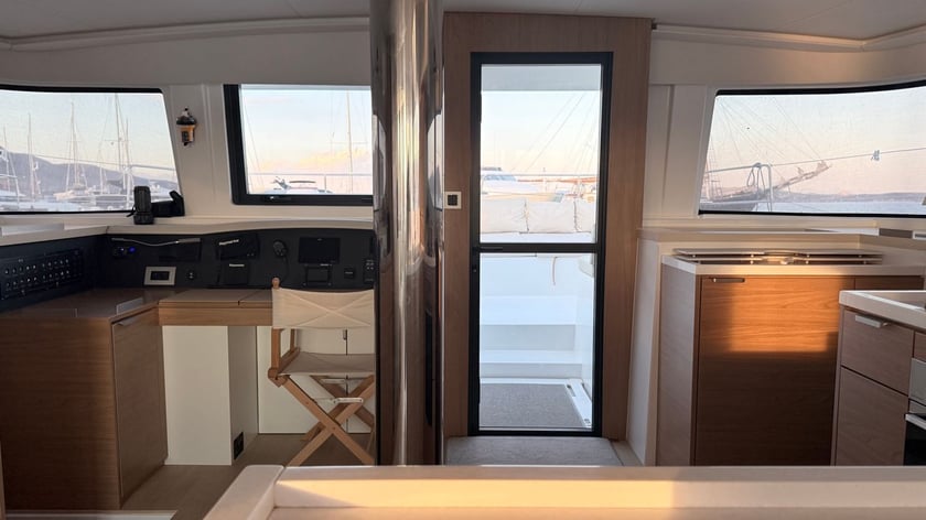 Nea Peramos - Attica Catamaran Cabine 5  12  slaapplaatsen 12  gasten 14.86 m Lijstnummer: #28445 4